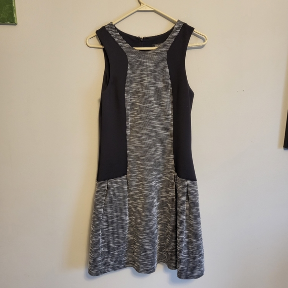 Guess Black and Gray Sleeveless Dress Size 6 - Picture 1 of 7
